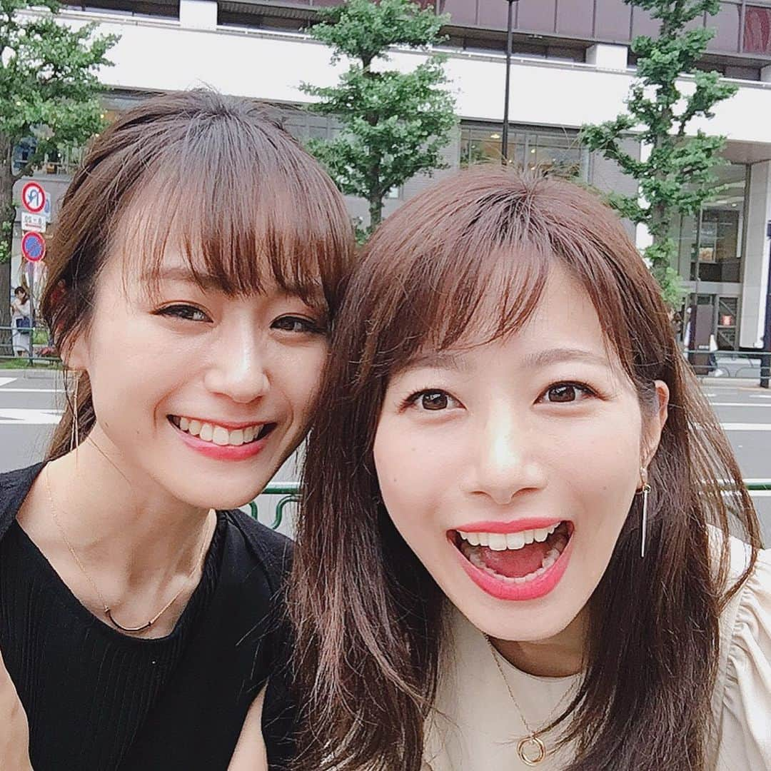 海老原優香さんのインスタグラム写真 - (海老原優香Instagram)「おでーと❤️ 🤫🤫🤫 ・ ・ どーーしても モッツァレラチーズ食べたくて 行ってきました！  美味しかった〜🤤 ・ ・ #たまには休日のお写真を載せてみました #なんでも話しちゃう #女神的存在です #これで明日の4時起きも頑張れる〜 #6月の不安定なお天気もどうにか乗り切りましょ #lunch#date#smile#pizza#🍕」6月23日 21時10分 - ebioffi