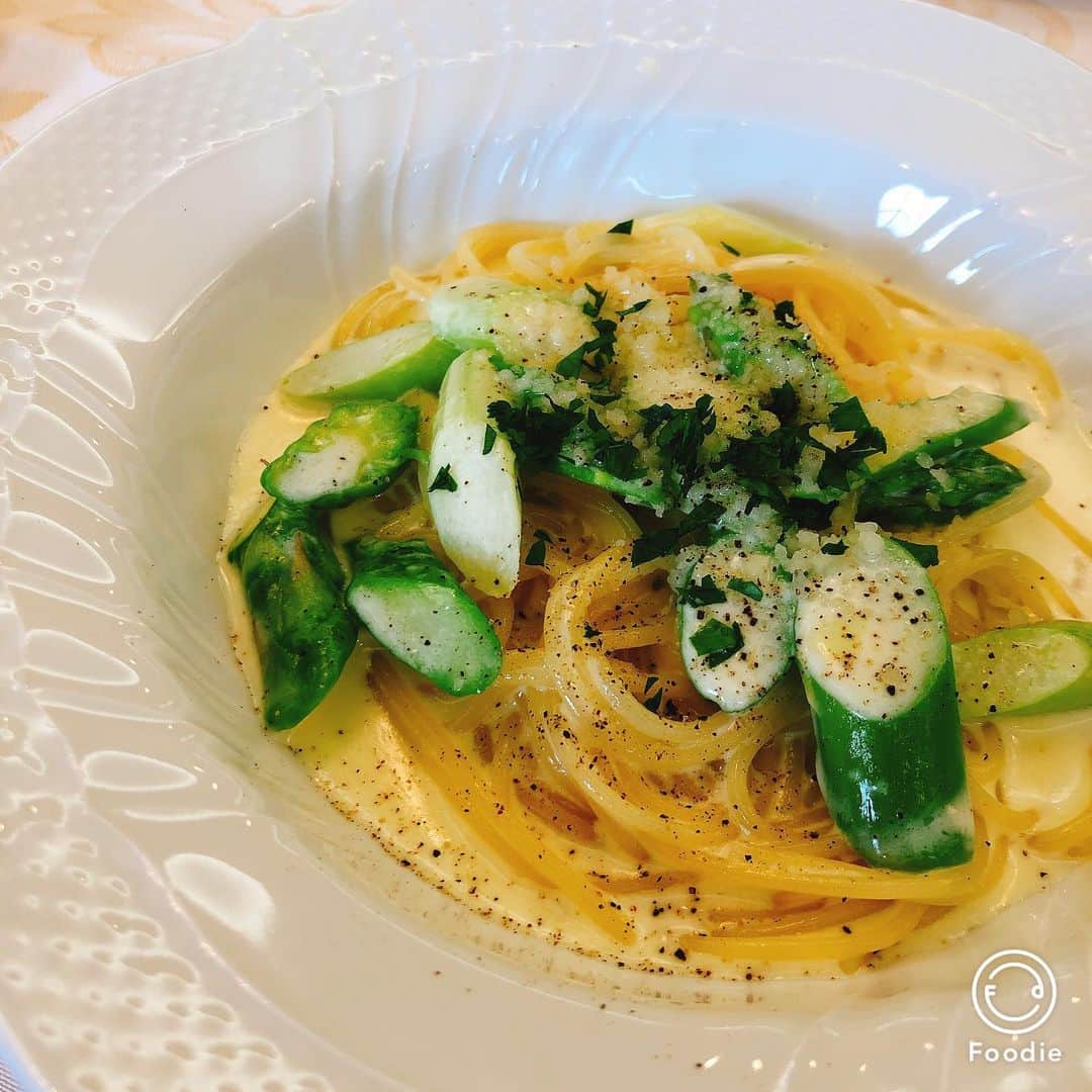 のインスタグラム：「久しぶりにベリーニへ。 このパスタ美味しかった〜🍽食べすぎで、胃もたれ😂こんなとき年齢を感じる…💦 他にも食べたいものがあるから、また近々行けるといいな💕  #shiba_u」
