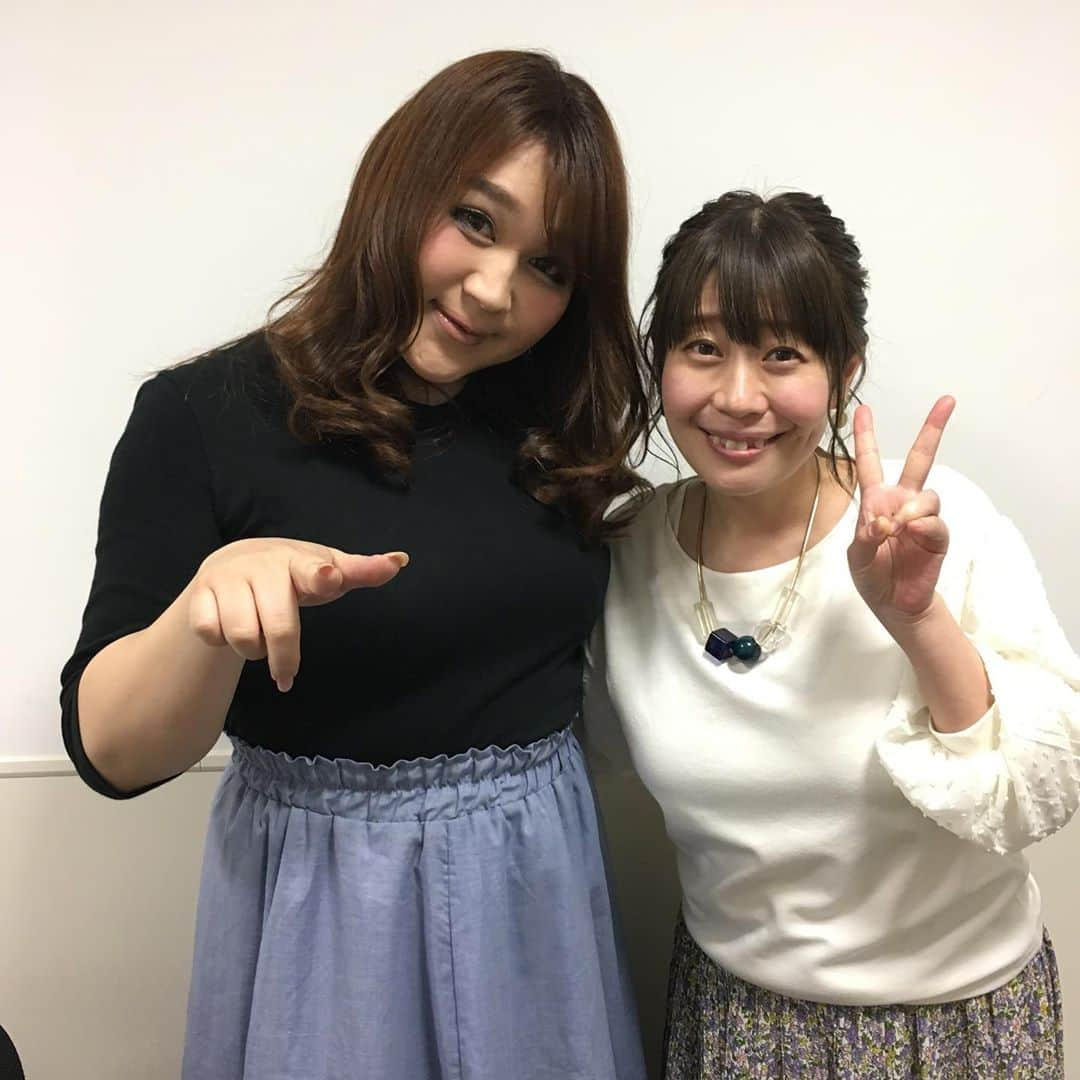 日本テレビ「ウチのガヤがすみません！」さんのインスタグラム写真 - (日本テレビ「ウチのガヤがすみません！」Instagram)「#フワちゃん 😝 #なすなかにし 👬 #中西夫婦 💑 下ネタ落語家#桂ぽんぽ娘 👘 が参戦する. 🍳『スピード料理王決定戦』🍳 いかにパパッと🔪早く美味しい料理を作れるか⁉️を競います🔥  なすなか 中西さんは奥様😍#梅小鉢 #高田 さんとの夫婦共演❤で緊張…？？💦 いつもと違う中西さんに注目っ👀  フワちゃんは#タピオカ をまさかの絶品スイーツに大変身させちゃいます✨ お友達☺️#EXIT との食リポもお見逃しなく🤘😙 .  高田さんと#りんごちゃん の仲良し2ショットもパシャリ📸 りんごちゃんは新曲初披露ですよ🎤🎶. 25日(火)23:59〜の放送をお楽しみに🙌 . #ウチのガヤがすみません #ウチガヤ #ガヤ芸人オフショット #芸人 #吉田沙保里 #杉本美香」6月23日 21時24分 - uchino_gaya