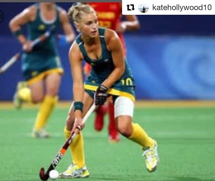 オリンピックさんのインスタグラム写真 - (オリンピックInstagram)「🙂 🏑 @katehollywood10 #Repost ・・・ Happy Olympic Day 🇦🇺 Proud and honoured to have been part of something so special with such an incredible team. Memories that I will cherish forever #olympicday #hockeyroos #10 #beijingolympics #hockey #sport #tb #memories #athletes #2008」6月23日 21時31分 - olympics