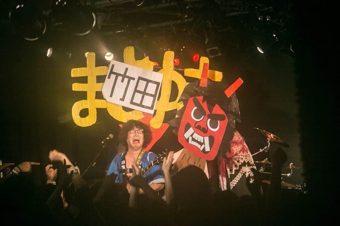 U太さんのインスタグラム写真 - (U太Instagram)「四星球ツアーファイナル！ 秋田Club SWINDLE！ THE BACK HORNとのライブハウスでの初対バン。灼熱すぎて熱量高くて凄まじい夜。その土地とのストーリーは作っていくもの。そういう意味でも今回のファイナル、秋田最高でした！ これにてツアー終了！ 参加してくれた皆さまありがとうございました！」6月23日 21時38分 - utasuxing