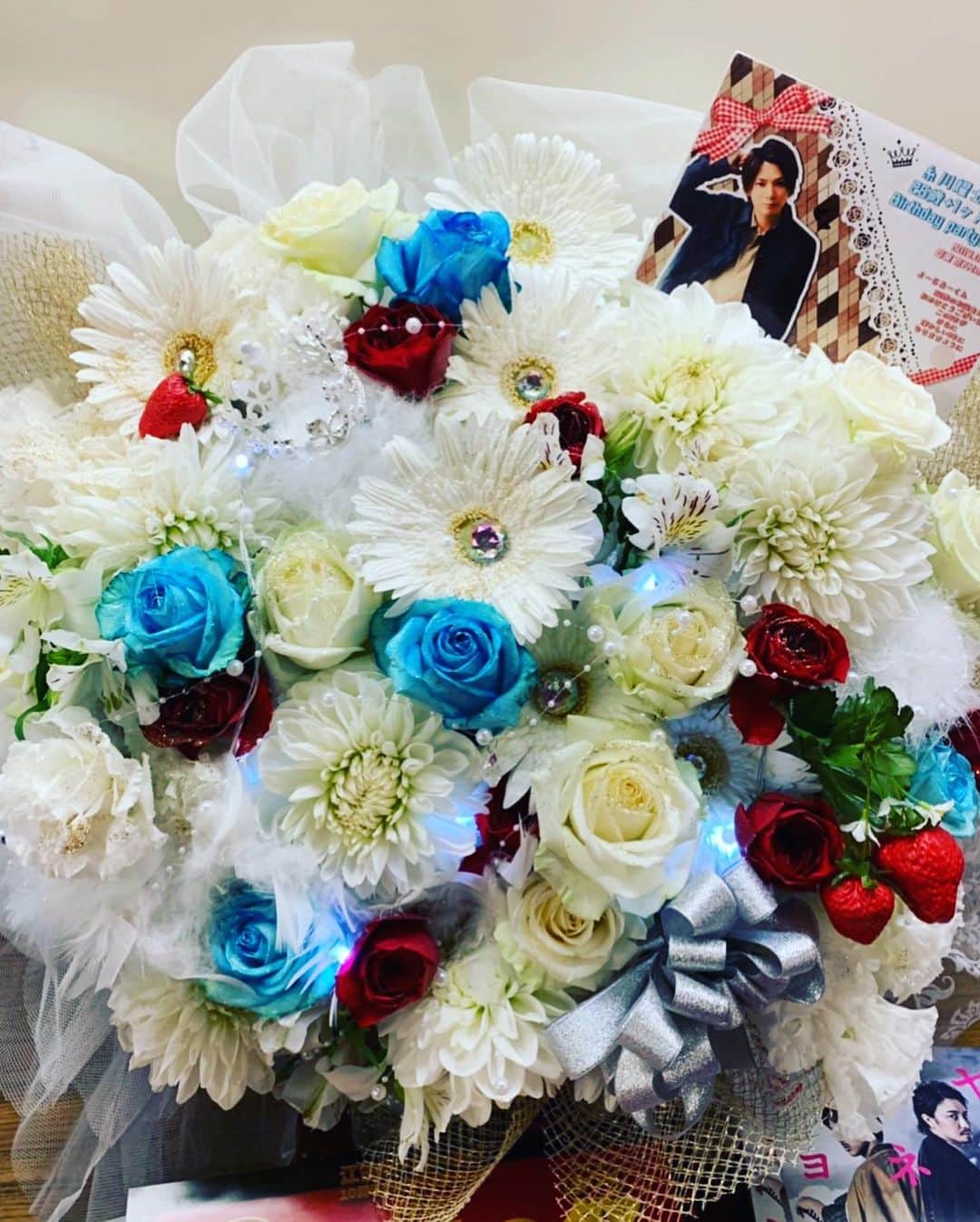 糸川耀士郎さんのインスタグラム写真 - (糸川耀士郎Instagram)「スタンド花 part2.  本当に、皆様素敵なお花をありがとうございました！！ 俺ももっともっと大きな花を咲かせる！ 欲張りだけん、このスタンド花達みたいにいろんな色の花を！！！！！！💐」6月23日 21時39分 - yojiroitokawa