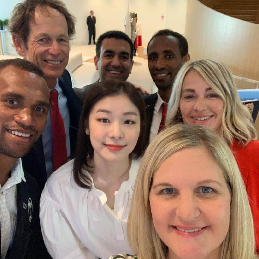 カースティ・コベントリーのインスタグラム：「Celebrating #OlympicDay with a few Champions from around the world. @yunakim @osea_kolinisau @comaneci10 @santilange @yonaskinde 'By bringing the entire world together in peaceful competition, the Olympic Games are a symbol of hope and peace for all humankind. The ones who embody this message are the Olympic athletes.' – IOC President Thomas Bach  #OlympicHouse #OlympicDay #125IOC #Sport  #Olympics #Champions」