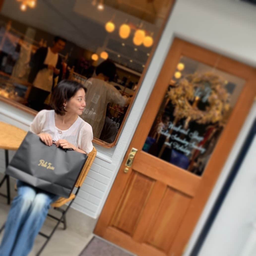 大村彩子のインスタグラム：「嬉しい偶然が重なって…  のお買い物♡  #favoriteStore#こんな雰囲気のお部屋に住みたい#憧れのクローゼット的な#嬉しい偶然#セレンディピティ」