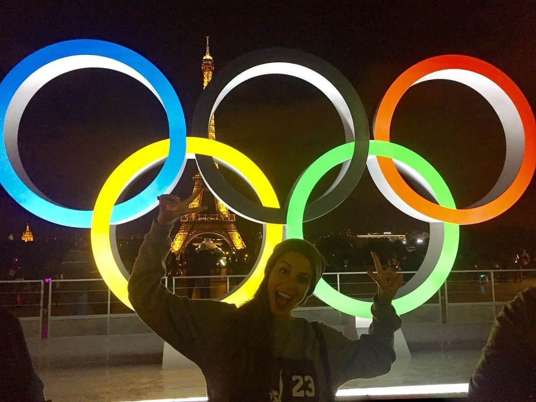 カロリナ・ロドリゲスさんのインスタグラム写真 - (カロリナ・ロドリゲスInstagram)「Happy olympic day! 🥰 Soy afortunada por haber vivido increíbles experiencias como deportista olímpica y agradezco a toda la gente que hizo posible este sueño. #atenas2004 #londres2012 #rio2016 #gymnastics #diplomaolimpico  Suerte a los que estáis luchando por Tokio 2020!」6月24日 3時33分 - ritmocarol