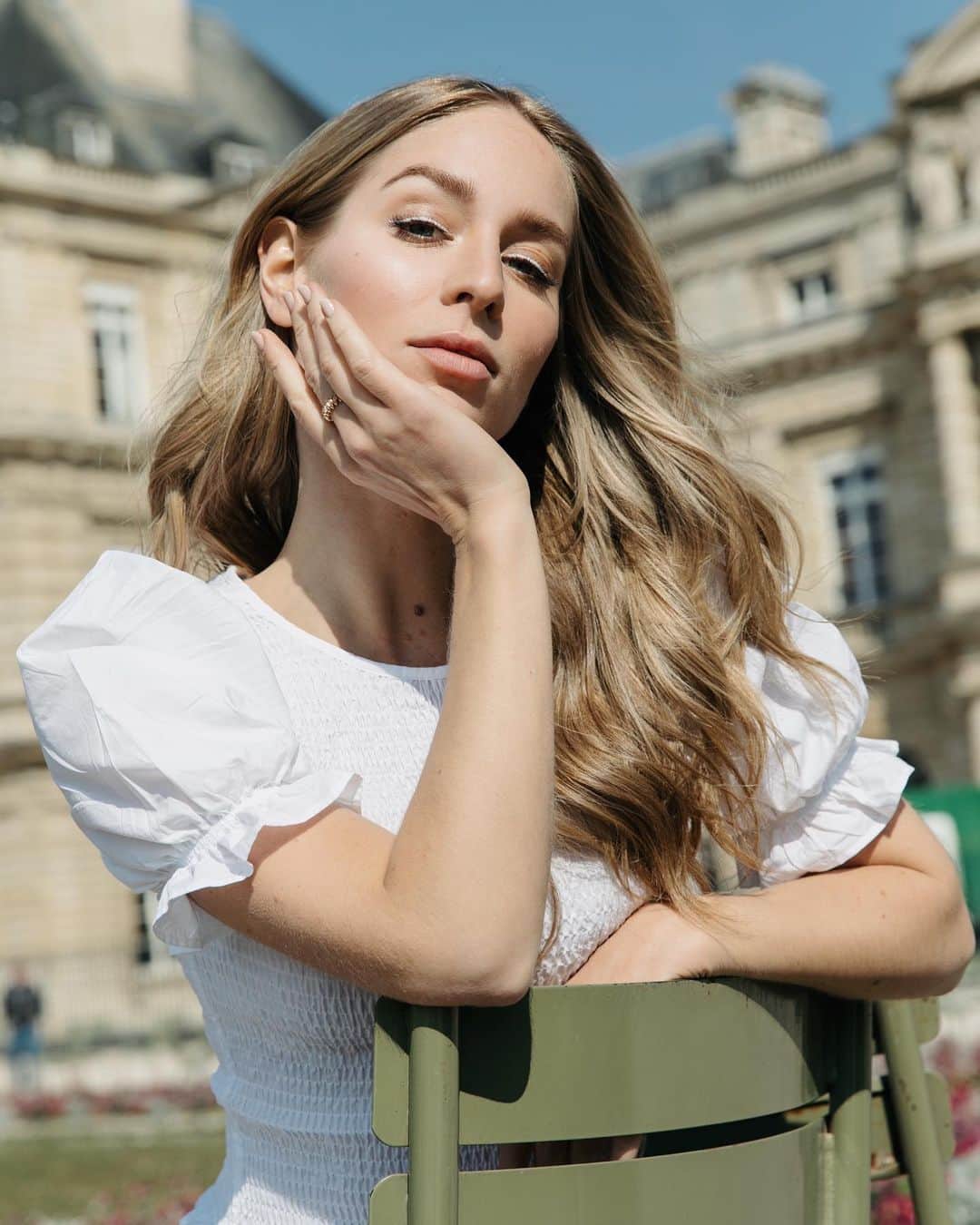 Carin Olssonさんのインスタグラム写真 - (Carin OlssonInstagram)「“You’re allowed to leave any story you don’t find yourself in. You’re allowed to leave any story you don’t love yourself in. Leaving opens a new door for change, growth, opportunities and redemption. You always have the choice to leave until you find where you belong and what makes you happy.” - Rania Naim. Something to remember 💛 (Photo: @journeyintolavillelumiere, Makeup: @trinejuel)」6月23日 22時25分 - parisinfourmonths