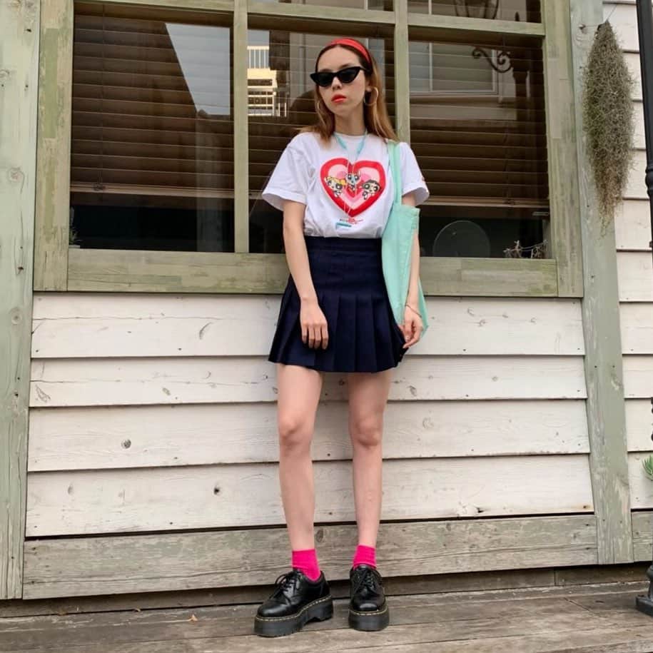 瀬戸あゆみさんのインスタグラム写真 - (瀬戸あゆみInstagram)「🏫🎓💖🌈 (最近19歳くらいの時に履いてたこのミニスカート引っ張り出してきて履いている。。) (あとこのマーチンは今年の夏買ったもので厚底なのがお気に入り。) #ayumi_outfit  #aymmy #drmartens  #powerpuffgirls」6月23日 22時35分 - setoayumi