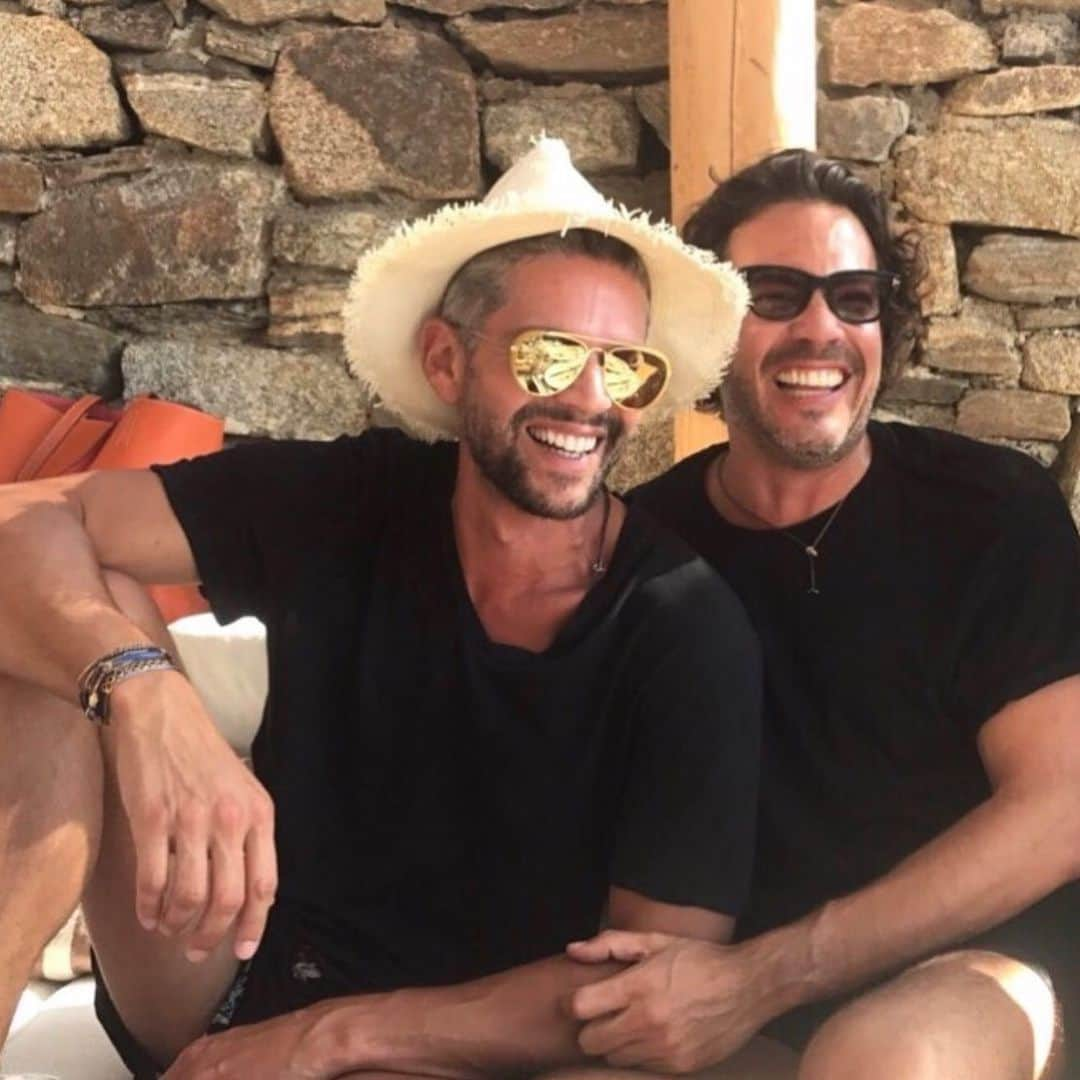 Rodner Figueroaさんのインスタグラム写真 - (Rodner FigueroaInstagram)「Wish you a Happy Sunday!!! 😎 Les deseo un Feliz Domingo!!! Summer goals!!! @ernestomathies #rodnerfigueroa #alemagou #alemagoumykonos #alemagoubeach #summergoals #ftelia #fteliabeach #mykonos」6月23日 22時31分 - rodnerfigueroa