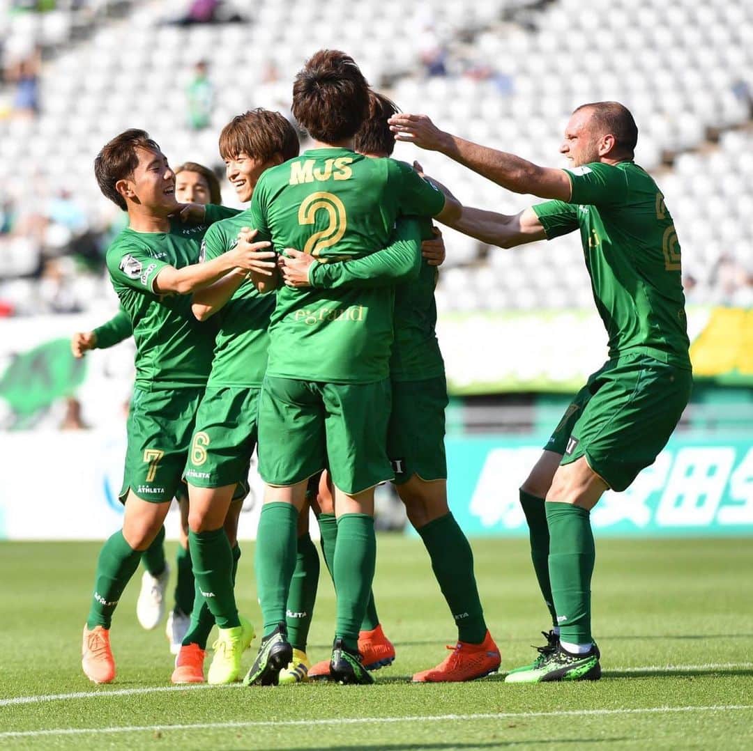 井上潮音のインスタグラム：「いつも応援ありがとうございます！  #東京ヴェルディ #tokyoverdy」