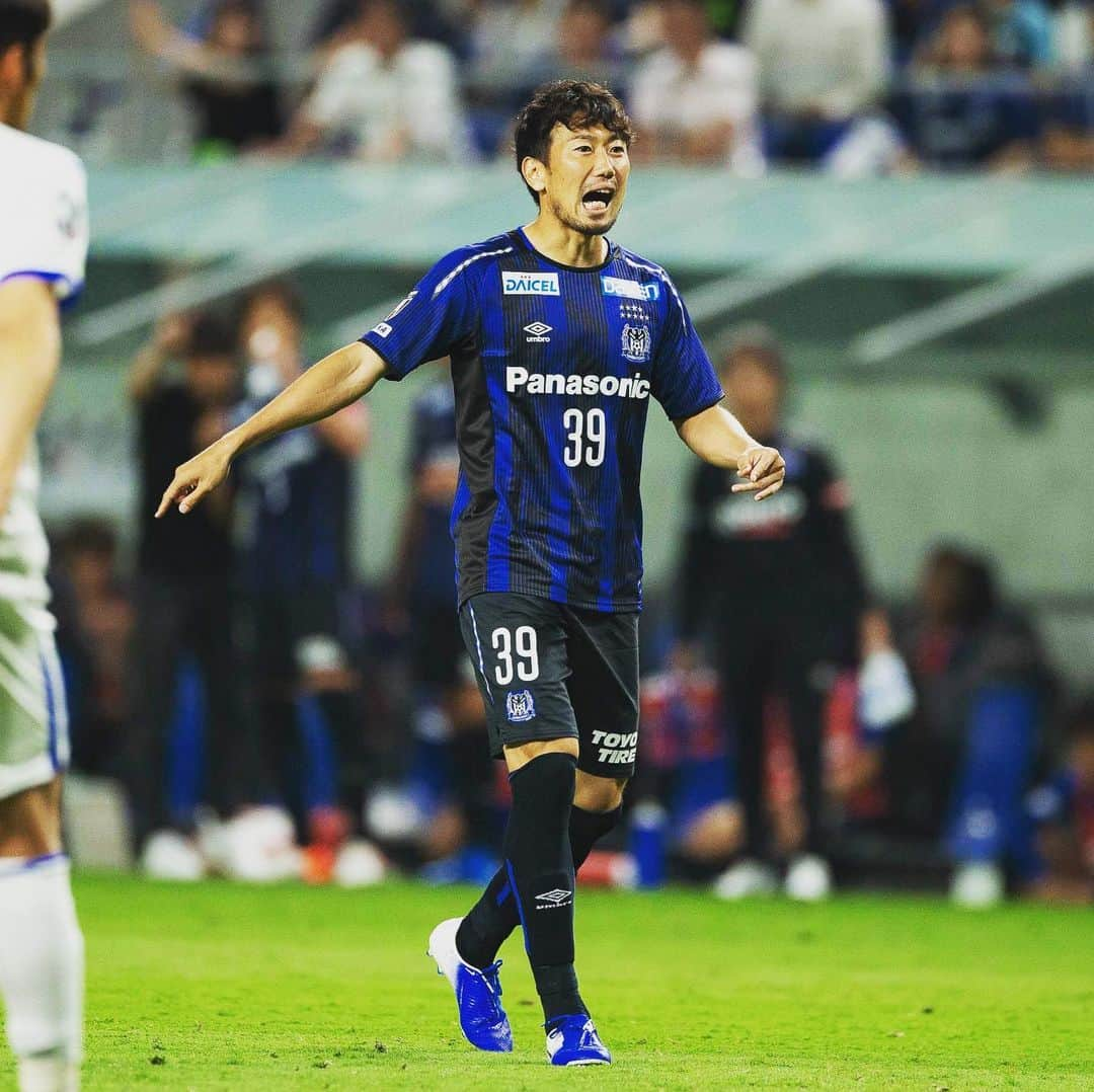 渡邉千真さんのインスタグラム写真 - (渡邉千真Instagram)「⚽️🔵⚫️3️⃣9️⃣✔️. . #gambaosaka  #渡邉千真」6月23日 22時46分 - kazumawatanabe_official