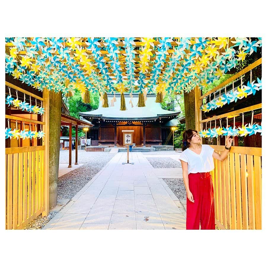 小林由佳のインスタグラム：「eat & drink & eat & drink & ....  #リミット解除デー #おでかけ¨̮ #飲む食う飲む食う #食べ飲みはしごデー #ドライブ #かざぐるまverは初めて🎐 #LEMONADE #🍋 #いもチップス #🍠 #タピ #🥤 #だんご #🍡 #デブ #🐖」