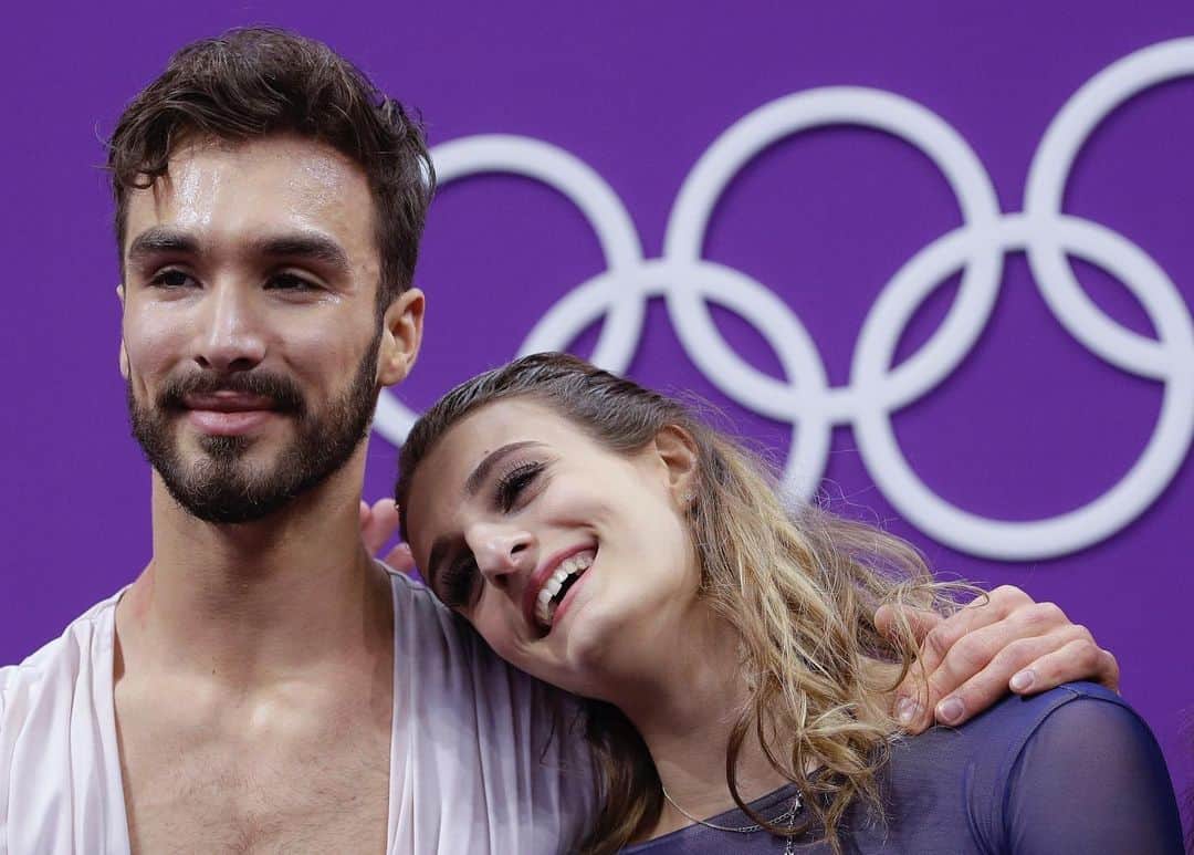 ガブリエラ・パパダキスのインスタグラム：「Happy Olympic Day 💜」