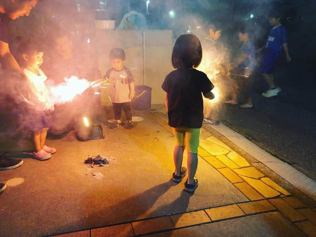 寺村美穂さんのインスタグラム写真 - (寺村美穂Instagram)「#20190623  今年初はなび🎇❤️ そして人生初しろへび🐍 #蛇のかわいさを知った 笑  #休日感満載の1日だった  #おやすみなさい 😴😴😴 #花火 #白蛇」6月23日 23時23分 - teramipooo