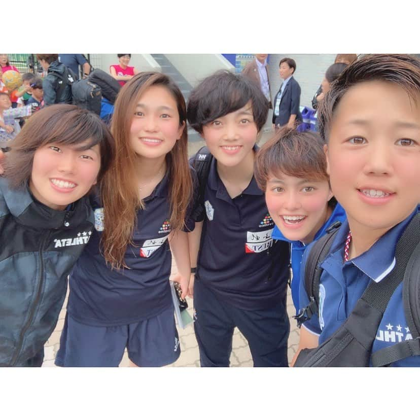 木崎あおいさんのインスタグラム写真 - (木崎あおいInstagram)「_ とっても良い刺激⚽️ #会うと絶対写真撮ります #嬉しくてみんなうるさい #次は勝つよ」6月23日 23時30分 - aoi_kizaki