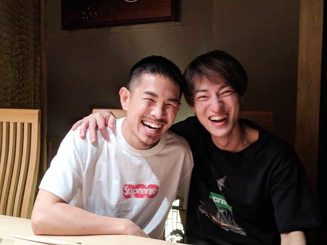 DAICHI さんのインスタグラム写真 - (DAICHI Instagram)「兄弟と幸せな時間。 いつも笑わせてくれて ありがとう😆 改めておめでとう♡」6月23日 23時50分 - daichix