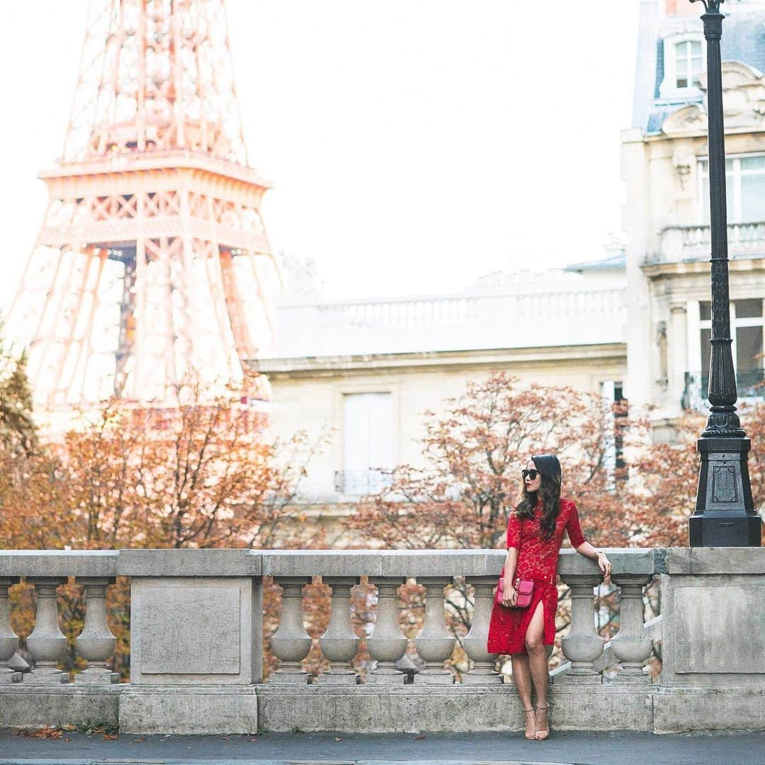 ウェンディー・グエンさんのインスタグラム写真 - (ウェンディー・グエンInstagram)「We shot here the last time @brooklynblonde1 and I were in Paris and it’s still one of my favorite views of the Eiffel Tower! 💕」6月23日 23時59分 - wendyslookbook