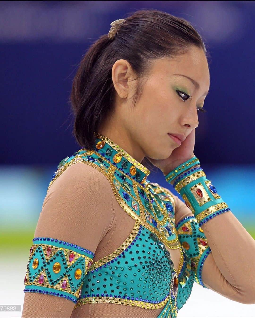 のインスタグラム：「Happy Olympics Day⛸✨♥️ I went 2times Olympic game in 2006🇮🇹 and 2010🇨🇦. It was an amazing games and I love to say THANK YOU to all of you who supported me and cheer for me😌♥️ And now I will support future Olympians💪💪💪✨💕♥️ 🌹Love🌹  オリンピックデー！ 2回のオリンピック日本代表は本当に自分の人生において忘れられない素敵な時間です。 あの場所で国旗を背負わせて頂き演技できたこと、本当に幸せです😌✨💕♥️ 沢山の方々に支えられて、応援していただきありがとうございました😌♥️♥️♥️ そして未来のオリンピアンを支えていけるよう頑張りたいと思います😌🙏✨ @olympic @olympicchannel  #olympic #olympicday #オリンピック」