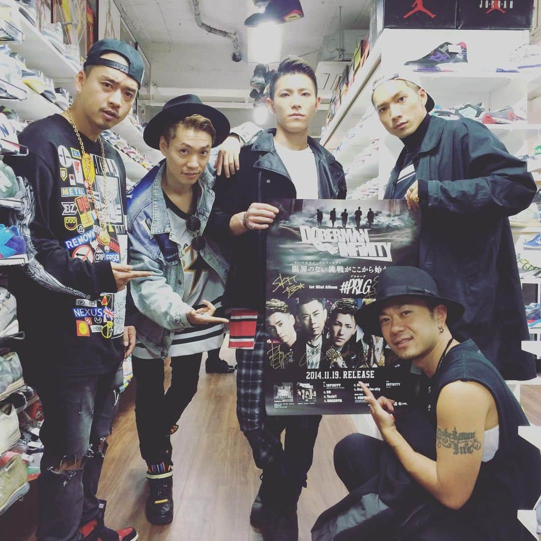 GSさんのインスタグラム写真 - (GSInstagram)「㊗️5歳🎉 #dobermaninfinity  #5IVE #5人がみんなと歩んだ5年」6月24日 0時11分 - di_gs_official