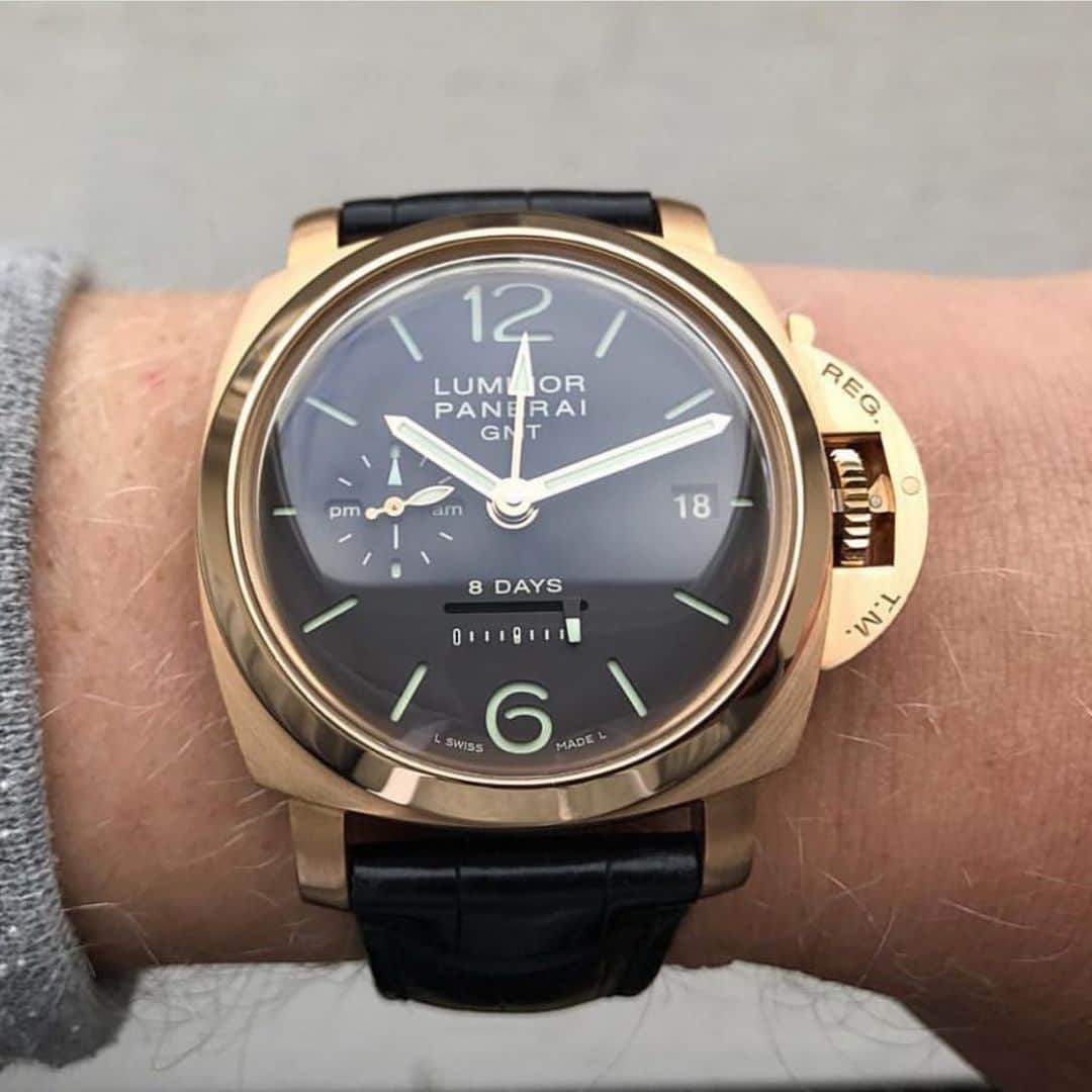 WATCHMANIAさんのインスタグラム写真 - (WATCHMANIAInstagram)「This must be one of my favorite Panerais ever. #Pam289 44mm Luminor Marina Oro Rosso 8 Days GMT 👌  @paneraicentral @watchesgothenburg」6月24日 0時27分 - watchmania