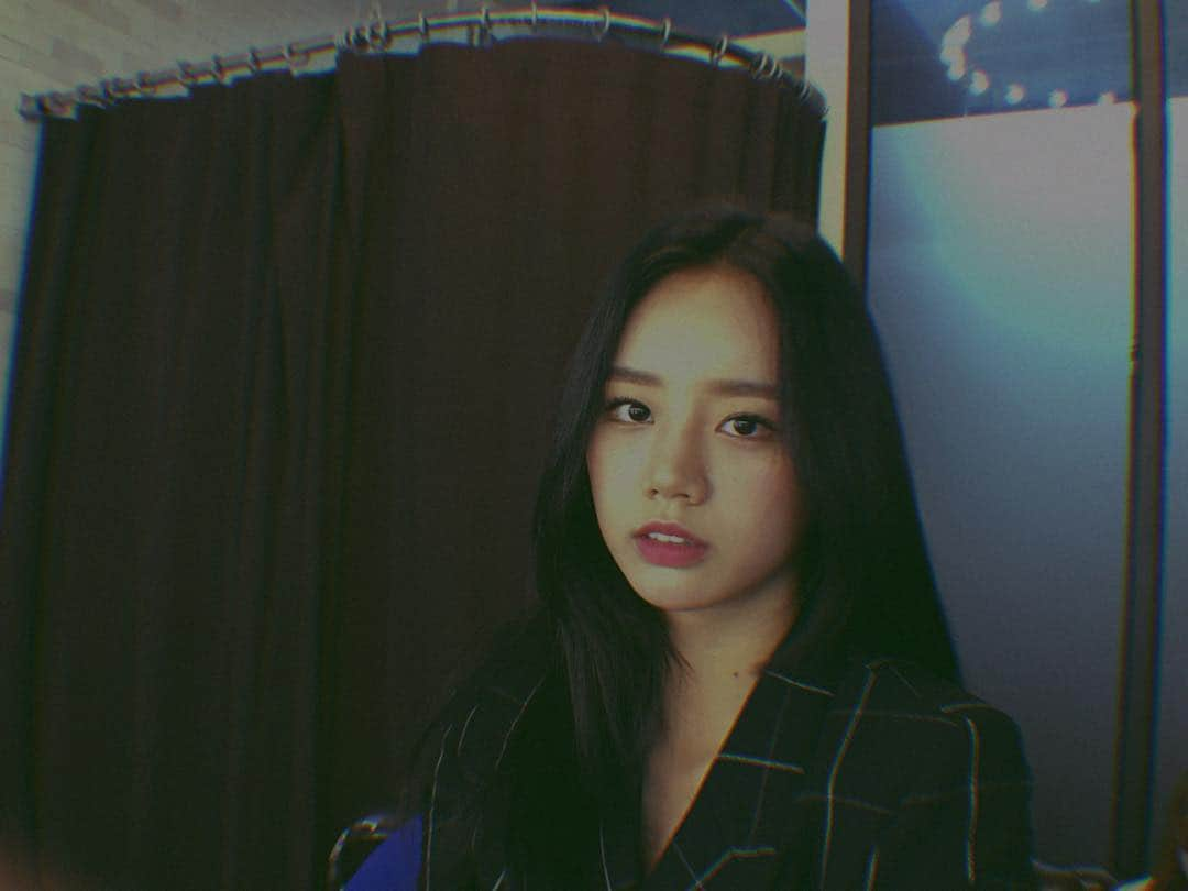 ヘリ さんのインスタグラム写真 - (ヘリ Instagram)「멍」6月24日 1時03分 - hyeri_0609