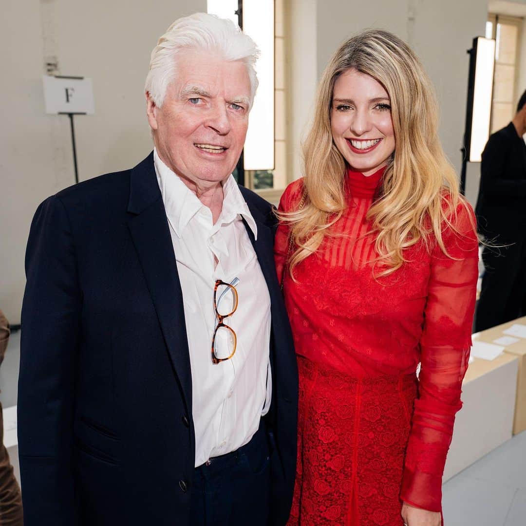 Valentinoさんのインスタグラム写真 - (ValentinoInstagram)「In conversation with artist #RogerDean and his daughter @freyjadean at #ValentinoMenSS20 by @pppiccioli」6月24日 1時05分 - maisonvalentino