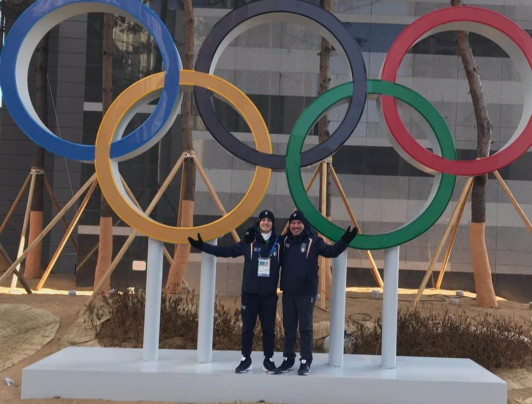 マッテオ・リッツォさんのインスタグラム写真 - (マッテオ・リッツォInstagram)「Just HAPPY #olympicday ⛸🤩 • • #adidasita #italia #figureskating #fiammeazzurre #olympics #pyeongchang #2018  #happy #beatles」6月24日 1時21分 - matteorizzoo