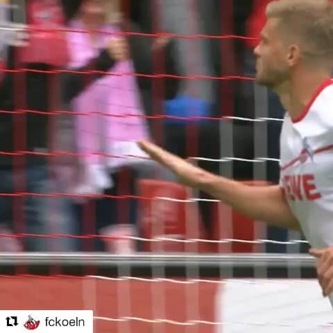 シモン・テローデのインスタグラム：「#Repost @fckoeln with @get_repost ・・・ ⚽ 29 Tore, 👑 Torschützenkönig, 8️⃣4️⃣ Minuten pro Tor: @simonterodde9 hat in der abgelaufenen Saison getroffen wie am Fließband. 🙌 #köln #kölle #fcköln」