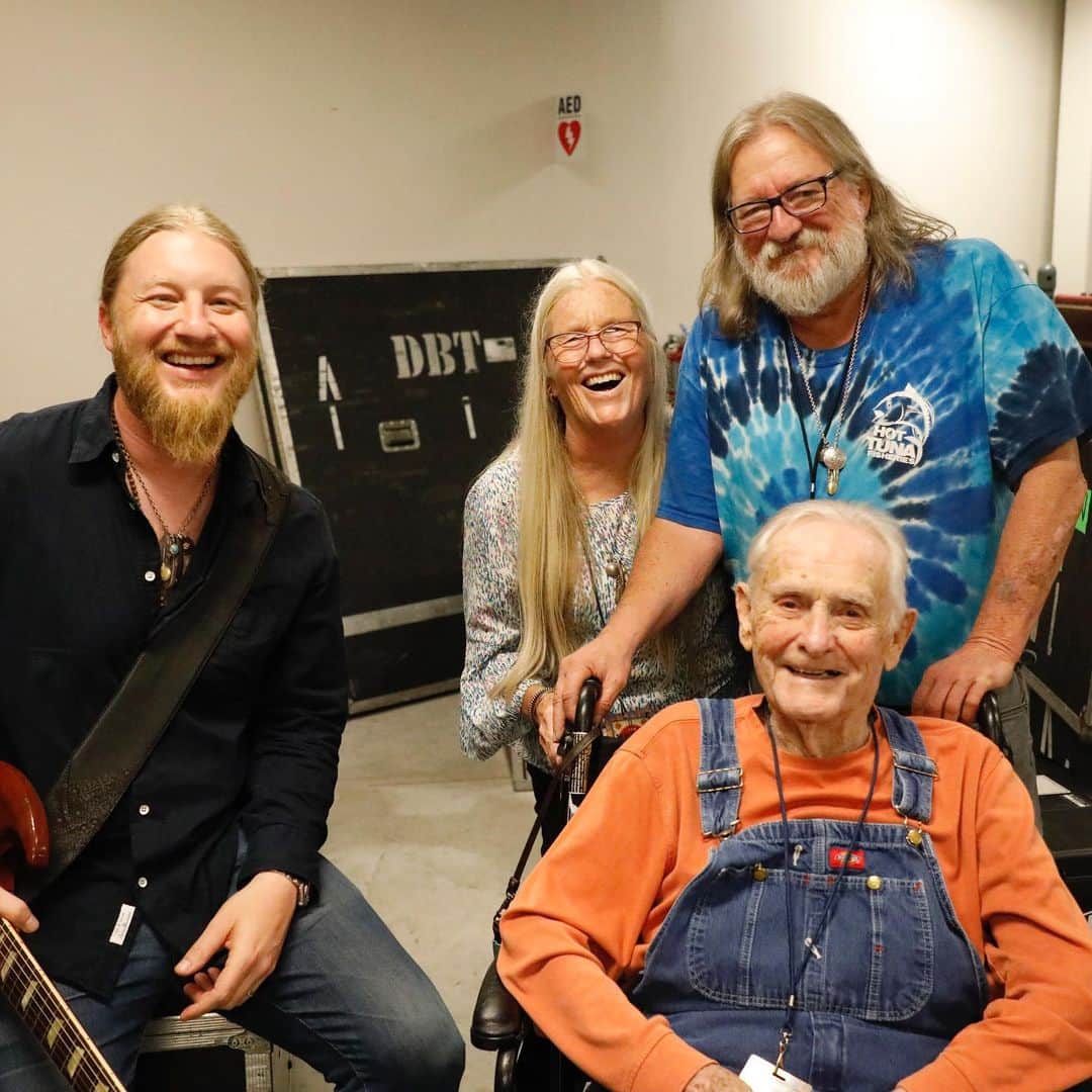 テデスキ・トラックス・バンドのインスタグラム：「Birthdays don’t get much bigger than this... Happy 100th birthday to Derek’s grandfather Claude Hudson Trucks!」
