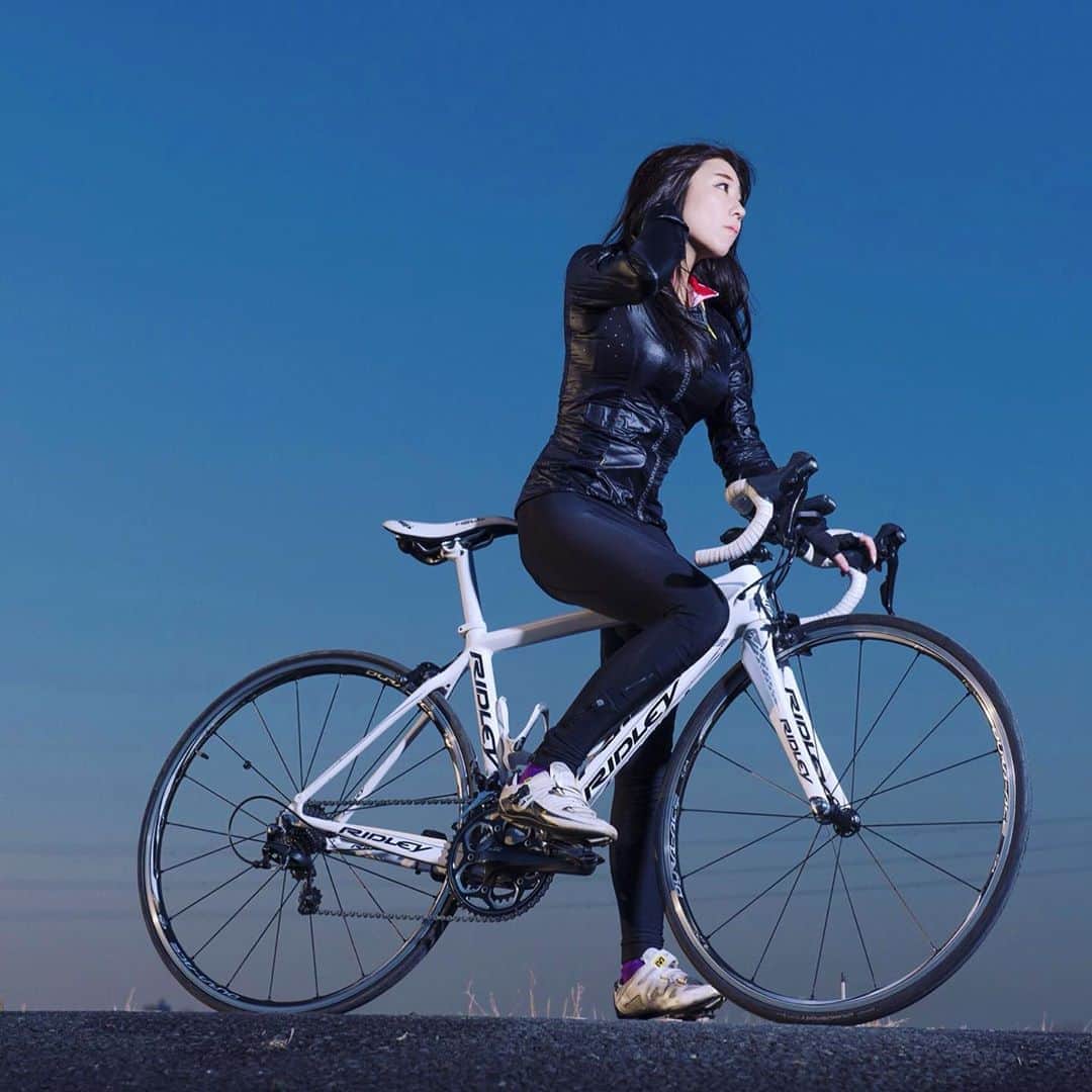 林檎蜜紀さんのインスタグラム写真 - (林檎蜜紀Instagram)「雨でどんよりですね☂️ 明日は晴れるかな… #青空 #followalways #フォローミー #いいねして #bikegirl #kawii #Japanesestyle #me #prettygirlsonbike #sexyandbicycle #fixiegirls #cyclist #cyclingphotos #beautyofcycling #lovesport #荒川サイクリングロード #荒サイ  #サイクリング女子  #サイクリング  #ロードバイク女子 #自転車」6月24日 12時41分 - ringo_mitsuki