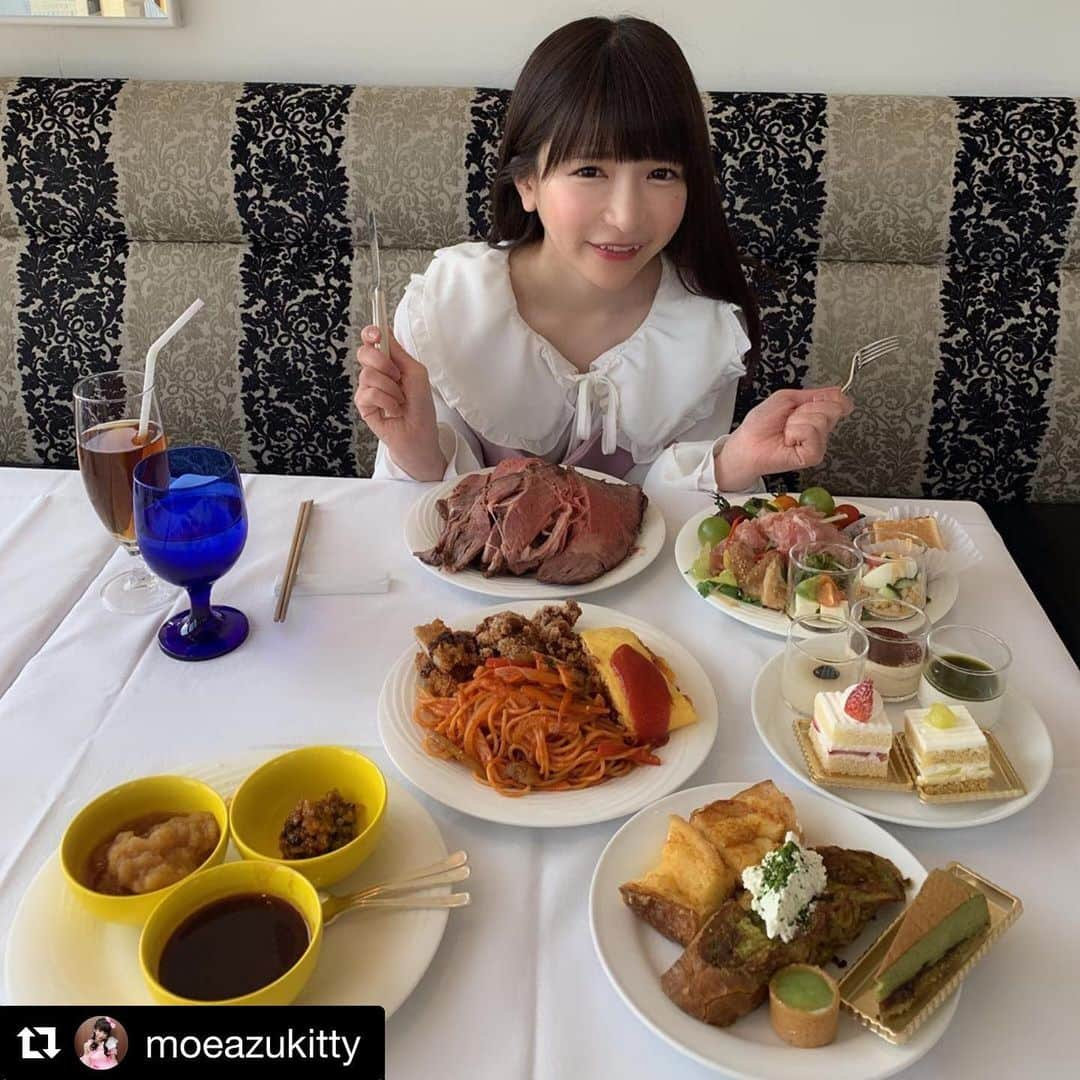 Number Doさんのインスタグラム写真 - (Number DoInstagram)「大食いで体重40kgをキープってどういうこと⁉️ NumberDo最新号では大食いグルメアイドル、もえあずさんにもご登場いただきました‼️ #Repost @moeazukitty with @get_repost ・・・ ホテルニューオータニさんのビュッフェ🤤💓こちらで普段の食生活などについて語ったインタビューが発売中の雑誌Number Doさんに掲載されています😇✨ #numberdo#食生活#ホテルニューオータニ#ホテルビュッフェ#ランチビュッフェ#ディナービュッフェ#hotelnewotani」6月24日 11時28分 - numberdo