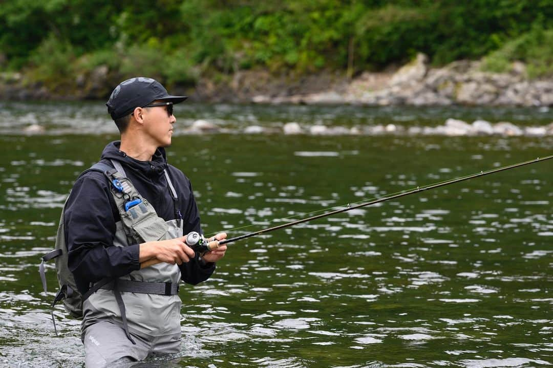 ROOT CO. Designed in HAKONE.さんのインスタグラム写真 - (ROOT CO. Designed in HAKONE.Instagram)「. The other day fishing. ・ #root_co #rootco #magreel360 #carabiner #shockresistcaseplushold #iphonecase #milspec #outdoor #outdoors #outdoorgear #outdoorlife #streamfishing #troutfishing #trout #fishing #fishinggear #fishinglife #lifestyle #カラビナ #iphoneケース #ミルスペック #アウトドア #アウトドアギア #アウトドアライフ #トラウトフィッシング #トラウト #フィッシング #フィッシングギア #フィッシングライフ #ライフスタイル」6月24日 11時29分 - root_co_official