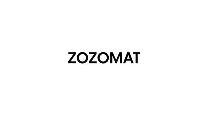 前澤友作のインスタグラム：「‪「ZOZOMAT」発表です。スマホで足が3D計測できます。今日から先行予約開始。もちろん無料。ご予約はこちらから→ https://zozo.jp/zozomat/  #ZOZOMAT ‬  I’m happy to announce the ZOZOMAT that can accurately 3D measure your foot with your smartphone. Preorder now for free!!」