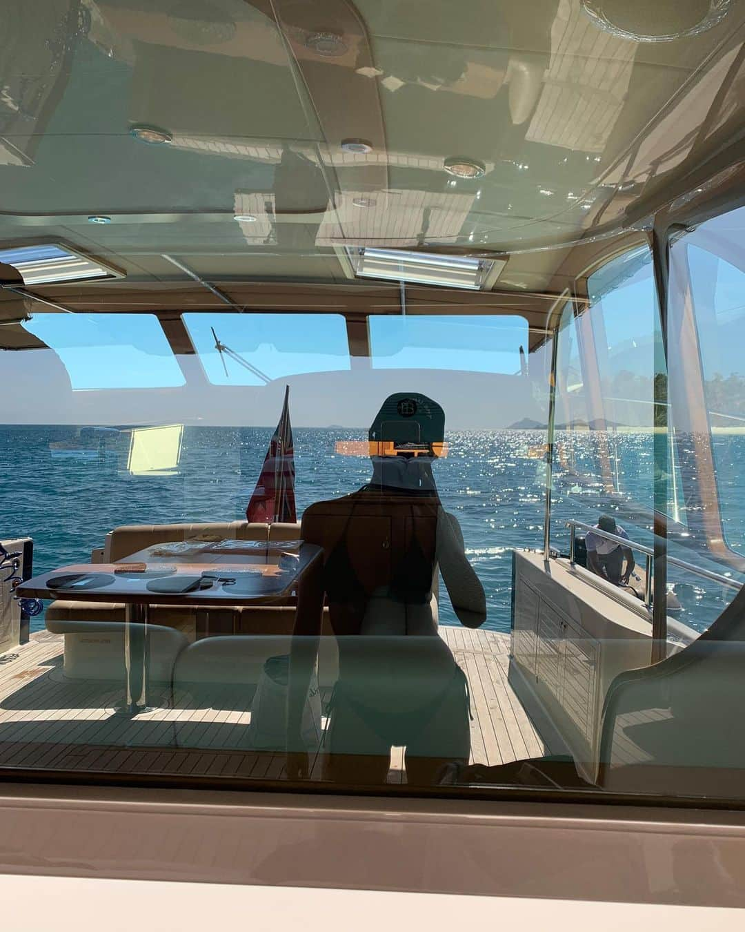 サラ・エレンさんのインスタグラム写真 - (サラ・エレンInstagram)「Weekend rendezvous on Hamilton Island @the_upside ⛵️」6月24日 12時08分 - sarahellen