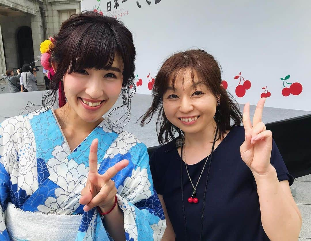 松浦彩さんのインスタグラム写真 - (松浦彩Instagram)「🍒 ⠀ 第８回日本一さくらんぼ祭り ありがとうございました😊♡ ⠀ 素敵なお写真をたくさんいただいたので、余韻を楽しみながら少しずつ載せていきます🍒 ⠀ まずは１日目！文翔館ステージの担当でした🌻 ⠀ #日本一さくらんぼ祭り  #応援大使 #大友まさみ さん #本間明子 さん #伊藤こず恵 さん #佐藤舞子 さん #新関麻美 さん #松浦彩 ⠀ #お会いできた方々 #MPFB の可愛い４人♡ #JORI さん  #佐藤孝子 さん  #北本紗希 さん #今年も紗希さんと写真が撮れました #ふふ♡ ⠀ #yamagata #文翔館 #浴衣 #素敵なお写真ありがとうございます」6月24日 12時16分 - ayamatsuura.s