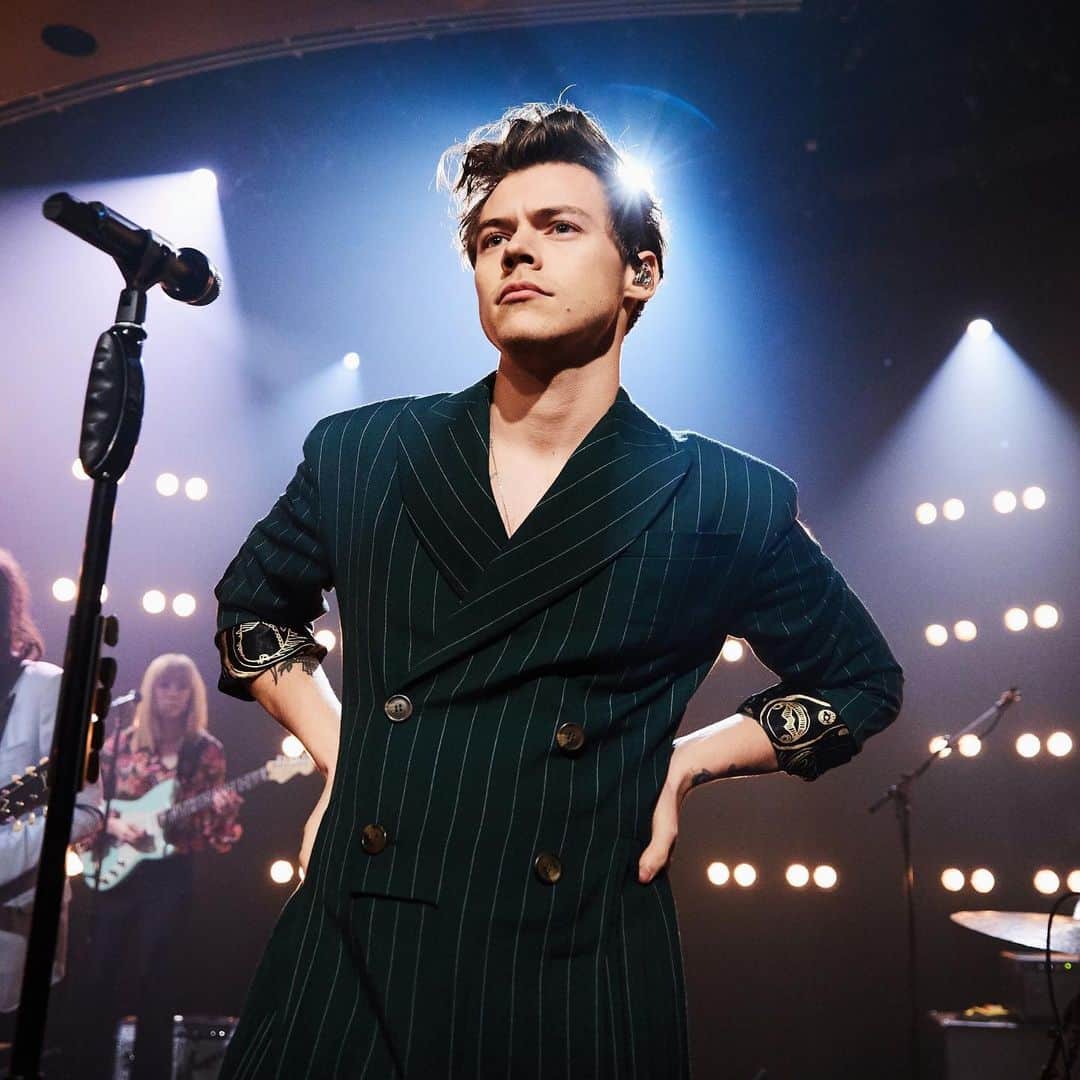 The New Yorkerさんのインスタグラム写真 - (The New YorkerInstagram)「Why does a substantial portion of Gen Z want Harry Styles to punch them in the face? @jiatortellini explores the Internet’s obsession with begging celebrities to kill them, run them over with a car, or back a truck over them. Tap the link in our bio to read her deep-dive on the popularity of the half-ironic death wish. Photograph by Terence Patrick / CBS / Getty.」6月24日 4時39分 - newyorkermag