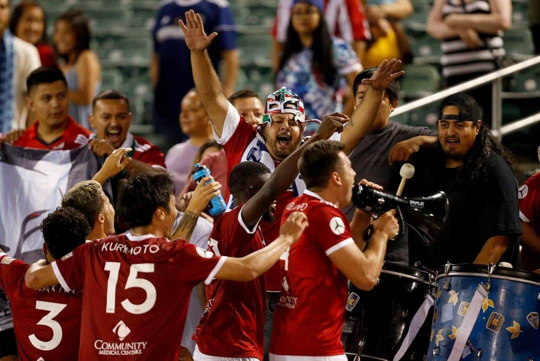 ロバート・アーンショウさんのインスタグラム写真 - (ロバート・アーンショウInstagram)「Fresno FC 3-2 San Antonio  Somos Zorros」6月24日 4時53分 - robertearnshaw