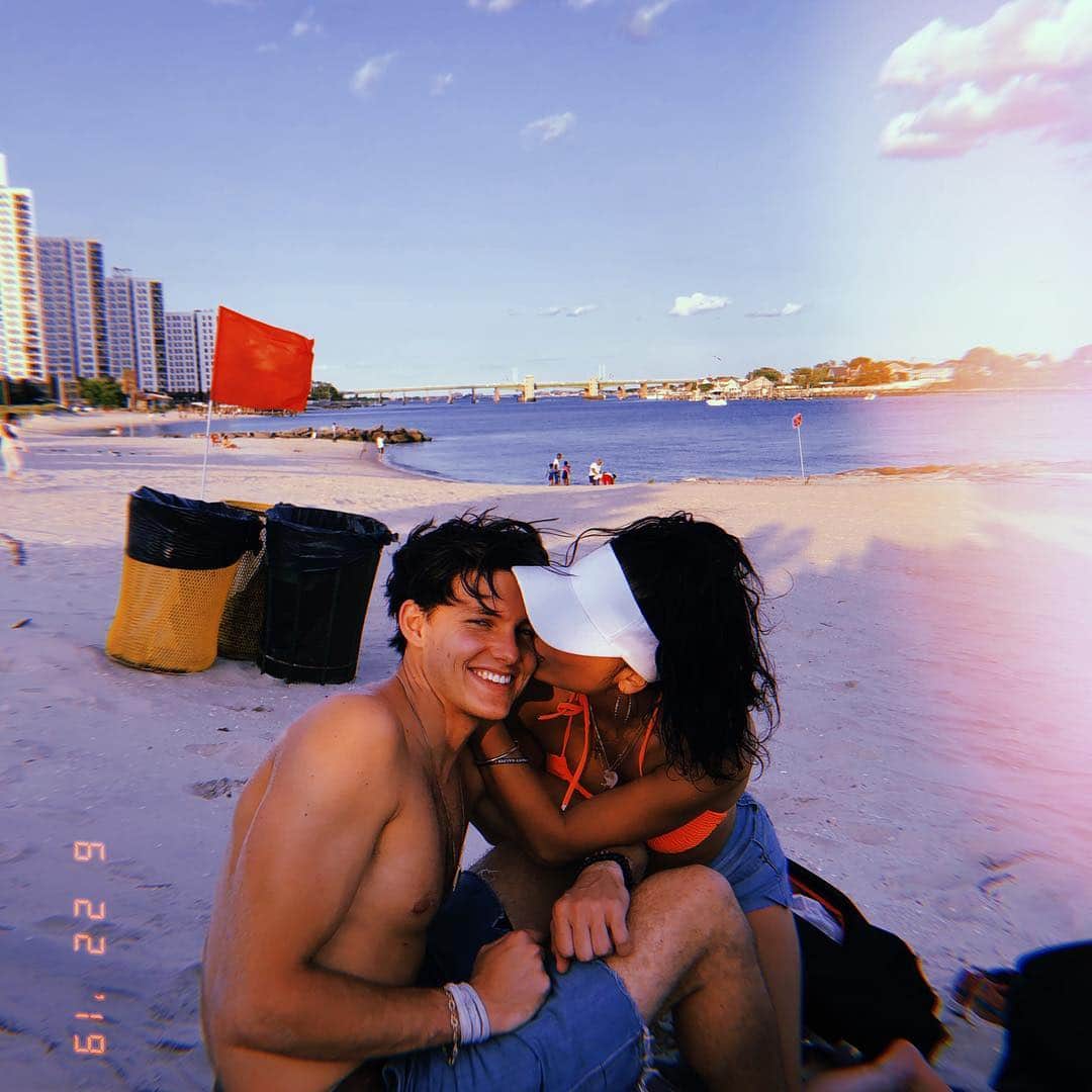 エイミー・ファムのインスタグラム：「happiest summer souls-tice 🌞」