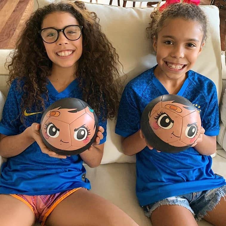 ロナウドのインスタグラム：「Vamos BRASIL! Estamos todos na torcida!」