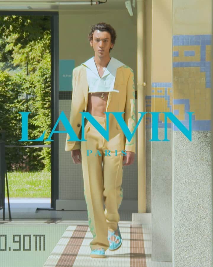 ランバンのインスタグラム：「23.06.19 #LanvinSS20 Show. #LanvinPleinSoleil #LanvinbyBrunoSialelli」