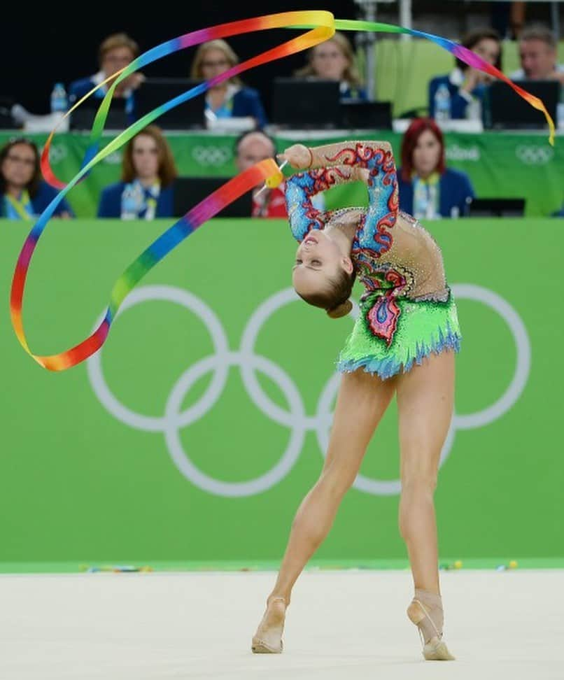 マリナ・デュランダさんのインスタグラム写真 - (マリナ・デュランダInstagram)「Olympic day 💪🏼🎊 A DREAM ⏩ A GOAL ⏩ A REALITY  #olympics #rio2016 #olympian #happy #olympic #day #dream #goal #reality #Gymnastics #gamarinadurunda #durunda #rhythmicgymnastics #cyprus #limassol #inspiration #motivation」6月24日 5時30分 - dmarishka