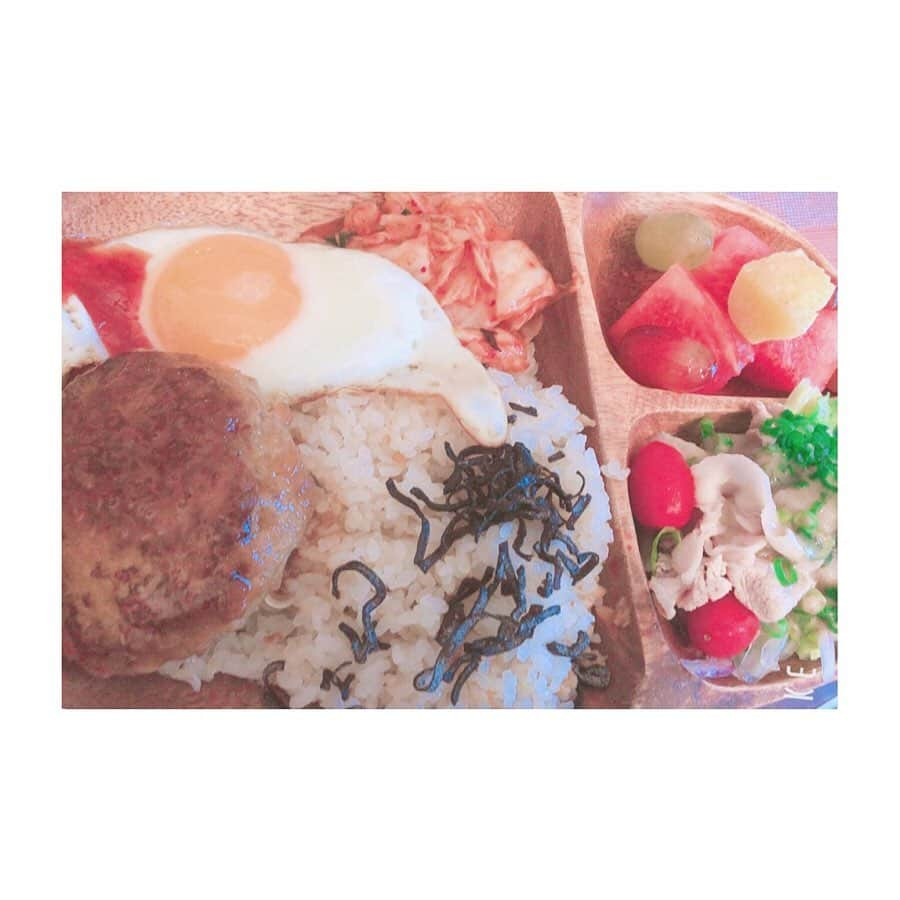 相田瑠菜さんのインスタグラム写真 - (相田瑠菜Instagram)「おはよ☀️おうちご飯✲*ﾟ ✩豆腐ハンバーグ ✩鮭の炊き込みご飯 ✩冷しゃぶのオニオンサラダ ✩フルーツ  #おうちご飯 #手料理 #手料理グラム #手料理日記 #ご飯 #ご飯記録 #お家ご飯 #ご飯記録  #お家 #お家ごはん #お家ご飯記録 #おうちごはん #おうちごはん通信 #おうちごはん部 #おうちご飯 #手料理 #手料理グラム #手料理記録 #料理 #料理好きな人と繋がりたい #料理記録 #料理好き #料理写真 #followme #follow4follow #like4like #cooking #yammy #myhome #delicious #goodmorning」6月24日 5時57分 - _aina_official