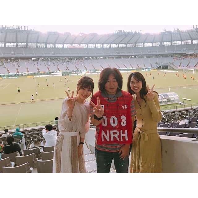 山田真以さんのインスタグラム写真 - (山田真以Instagram)「週末は久しぶりに味スタへ⚽️💚 思い入れのある２つのチームの観戦に行ってきました！ スコアレスドローだったけれど、ヴェルディもアルディージャも選手たちの気持ちが伝わる見応えのあるゲームでした👏👏 . . 相変わらず、ヴェルディのサポーターさんたちが作り出す雰囲気がとても好きで、たった半年だったけれど、ご縁あってチームの魅力に触れられたことに感謝です。 “泉澤選手のマリノスも応援に行きますね！”と、何人ものサポーターさんが声をかけて下さったのも嬉しかった☺️ . そして大宮の応援番組を担当していた時のディレクターさんや記者の皆さんに会えたり、馴染みの大宮サポーターさんたちもわざわざ声を掛けにきてくれたりと嬉しかったです🍊チームが順調な様子もしっかり伝わってきました☺️ . 次は日産スタジアムに行くことがとても楽しみです🇫🇷 #東京ヴェルディ#大宮アルディージャ#Jリーグ#サッカー#観戦#verdy#ardija#jleague#football」6月24日 6時07分 - maaai.yamada