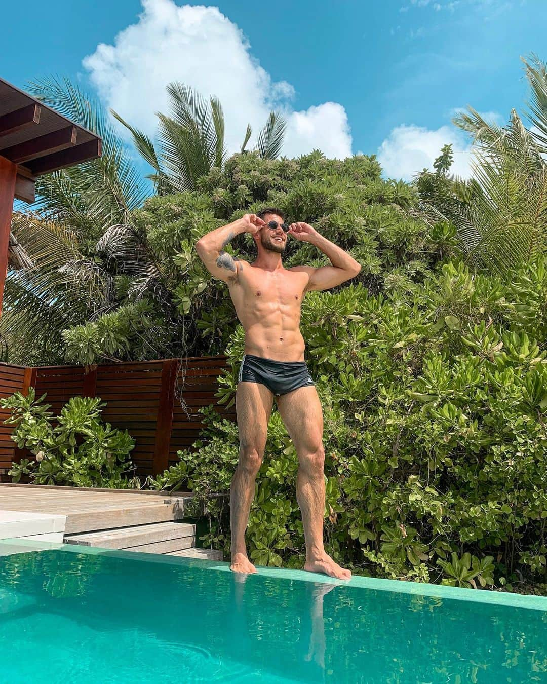 Jonas Sulzbachさんのインスタグラム写真 - (Jonas SulzbachInstagram)「Observando a segunda-feira chegar cheio de energia e positividade!!! Uma semana abençoada a todos 🙏🏼 #positividade #paradise #soalegria #positivevibes」6月24日 6時46分 - jonassulzbach