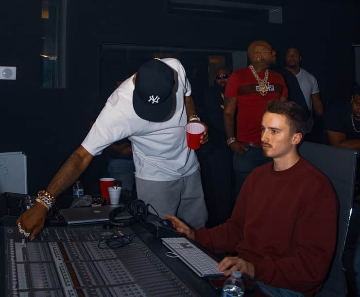 ファボラスさんのインスタグラム写真 - (ファボラスInstagram)「Then the Game Party turned into a Studio Session.. @treysongz @50cent [shot by @ox.ography]  #MeansStreetStudio  #Atlanta」6月24日 7時28分 - myfabolouslife