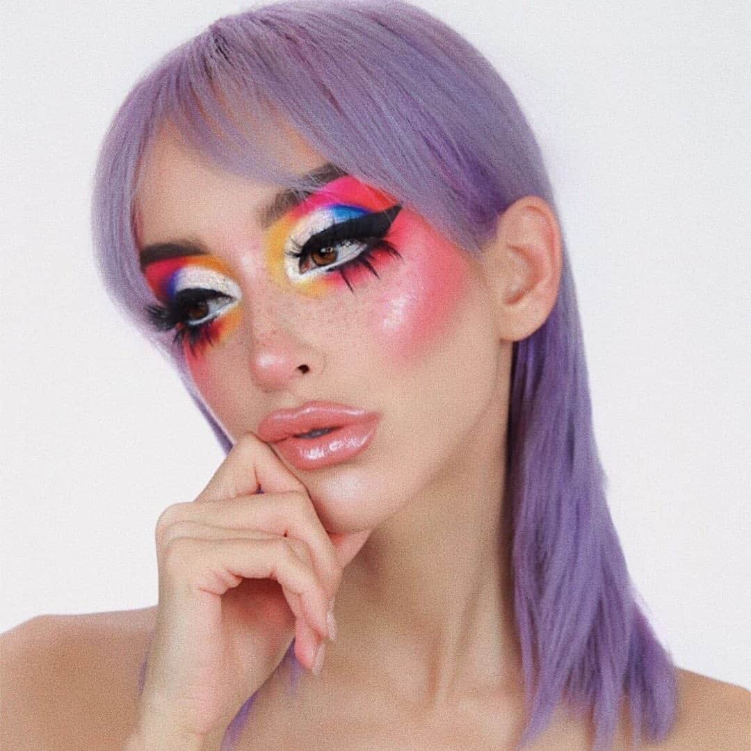 LORACさんのインスタグラム写真 - (LORACInstagram)「Sunday scaries creeping in?? 👻 make the weekend last a little longer with this incredible neon inspiration by @linabugz ⚡️ using our NEW Neon Lights PRO Pressed Pigments Palette (now on LORAC.com & ULTA.com for a limited time) 🍉🍎🍓🍋🍊#repost @linabugz RAINBOW ON MY PARADE 🌈 still not over the new Neon Lights Pressed Pigments Palette from @LORACcosmetics 🤩 check yesterday’s post for deetz and head online to @UltaBeauty now to snatch up this banger of a palette (available @LORACcosmetics on 6/10!) #LORACpartner #LORACNeonLights #sponsored」6月24日 7時34分 - loraccosmetics