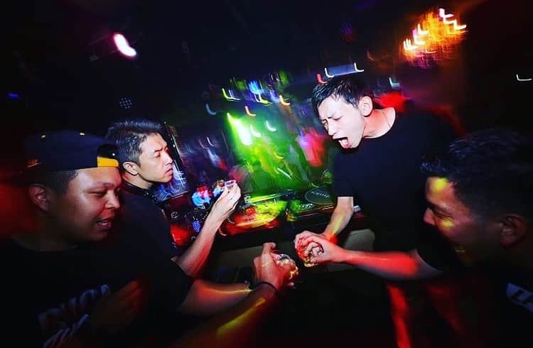 DJ SANCONさんのインスタグラム写真 - (DJ SANCONInstagram)「今週のベスト写真 Kyoto Finest 🔥  DJ中にテキーラを持って くる後輩達と乾杯🥴  Look how many tequila shots he’s taking…Awesome!  #kyotonightlife #kyotonight  #kyotointernational #internationalparty #kyotointernationalparty #djsancon」6月24日 7時46分 - djsancon