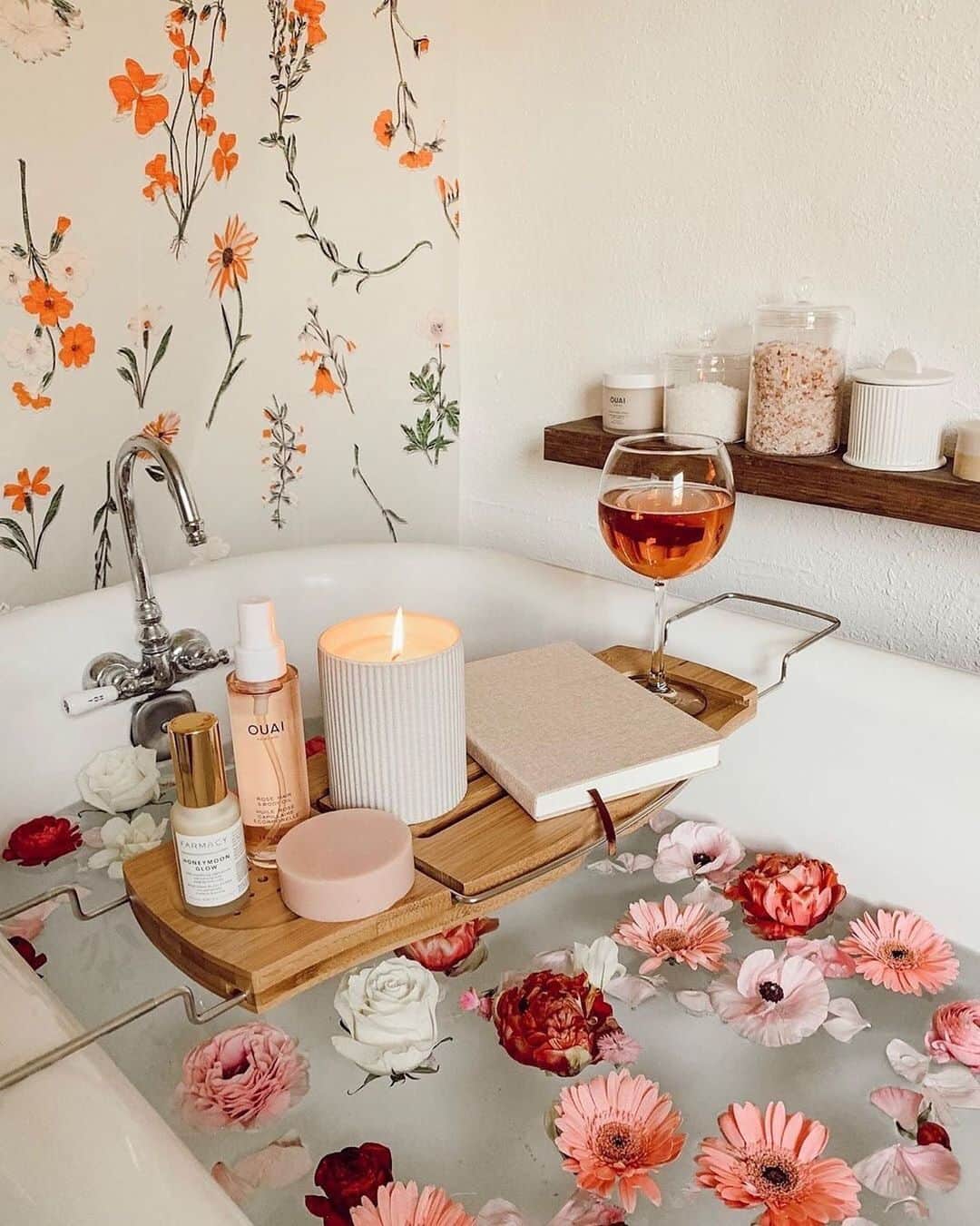 のインスタグラム：「It's Sunday. You deserve this. #UOHome via @ezzwilson @UrbanOutfittersHome」