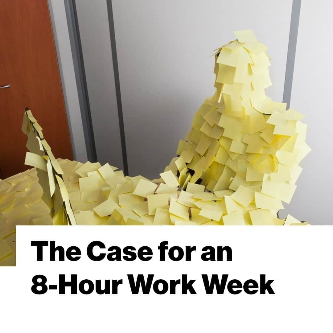 VICEさんのインスタグラム写真 - (VICEInstagram)「Robots may be coming your job, but a new study finds we don’t need to work that much anyway... Link in bio.」6月24日 8時00分 - vice