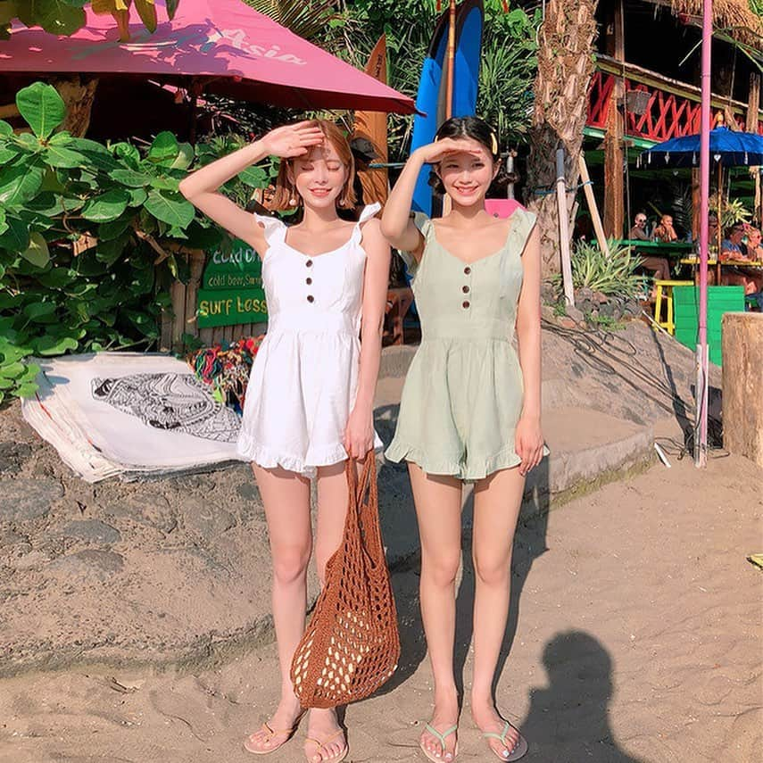 Chuuさんのインスタグラム写真 - (ChuuInstagram)「chuu twin👭💛#chuuseoul🌴🌴」6月24日 8時31分 - chuu_official