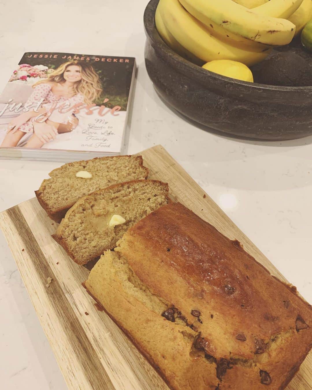 Jessie Jamesさんのインスタグラム写真 - (Jessie JamesInstagram)「Banana bread from my book “Just Jessie”. @ericdecker actually made this. My fingers hurt so much from making the gumbo and slicing them on the crab legs that I was over it but he had it in his head we were having banana bread tonight so he made it all by himself and added chocolate chips to part of it for me because he knows how I love chocolate with everything.  If you didn’t get a copy of my book I will put the link in the bio! Also I can’t say much but I’m working on something extra delicious that I will announce soon!」6月24日 8時49分 - jessiejamesdecker